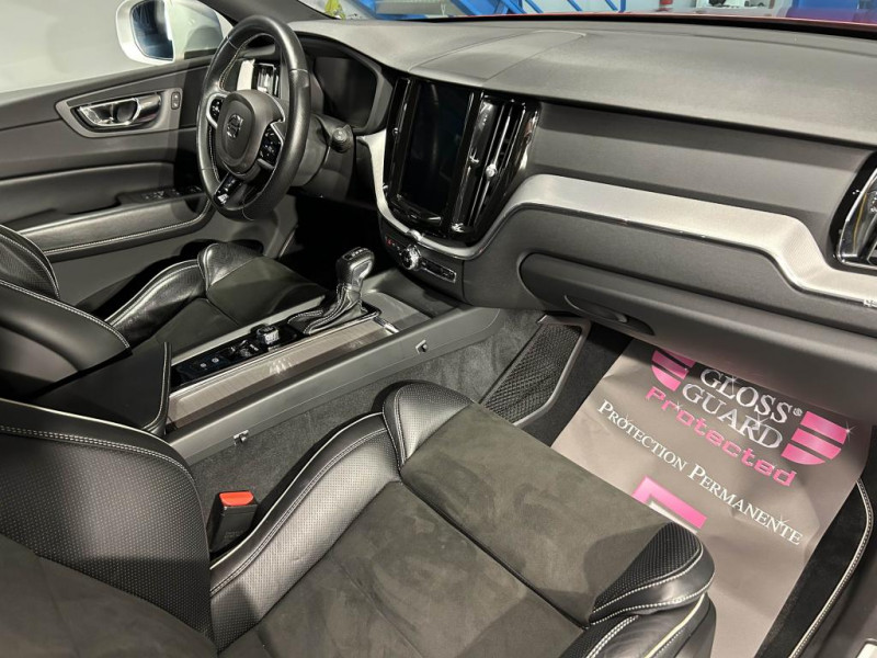 Photo 42 de l'offre de VOLVO XC60  D4 AdBlue 2.0 190  R-Design Geartronic à 29990€ chez MKP Distribution