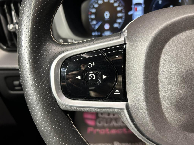 Photo 15 de l'offre de VOLVO XC60  D4 AdBlue 2.0 190  R-Design Geartronic à 29990€ chez MKP Distribution