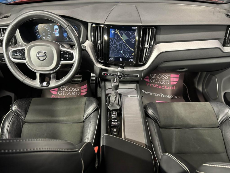 Photo 13 de l'offre de VOLVO XC60  D4 AdBlue 2.0 190  R-Design Geartronic à 29990€ chez MKP Distribution