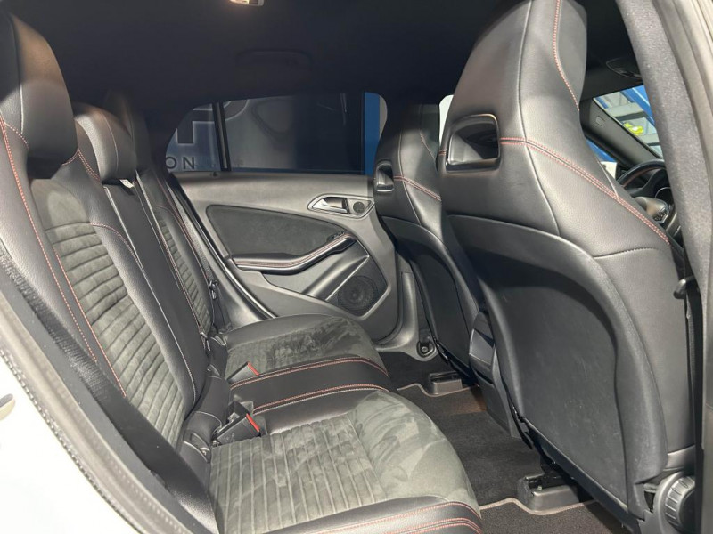 Photo 32 de l'offre de MERCEDES-BENZ CLASSE CLA SHOOTING BRAKE 200d 2.1 136 7G-DCT Fascination à 21490€ chez MKP Distribution