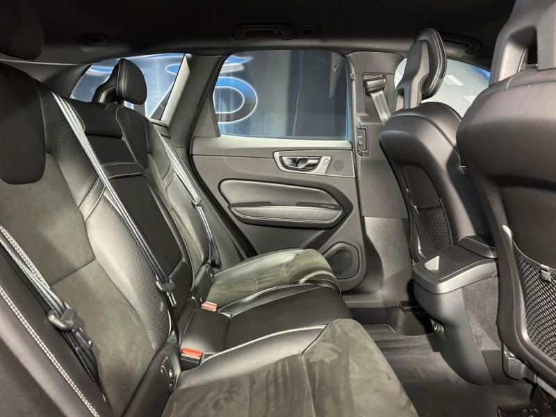 Photo 36 de l'offre de VOLVO XC60  D4 AdBlue 2.0 190  R-Design Geartronic à 29990€ chez MKP Distribution
