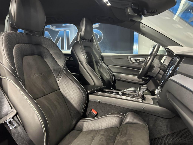 Photo 40 de l'offre de VOLVO XC60  D4 AdBlue 2.0 190  R-Design Geartronic à 29990€ chez MKP Distribution