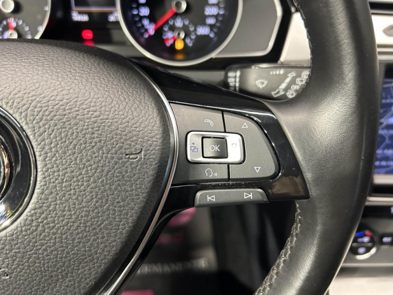 Photo 17 de l'offre de VOLKSWAGEN PASSAT 1.4 TSI 125 Confortline BVM à 14490€ chez MKP Distribution