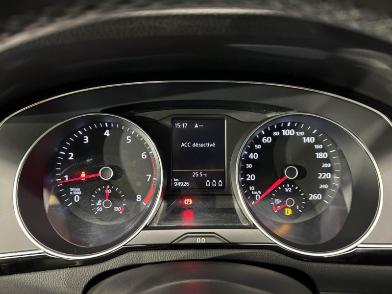 Photo 11 de l'offre de VOLKSWAGEN PASSAT 1.4 TSI 125 Confortline BVM à 14490€ chez MKP Distribution