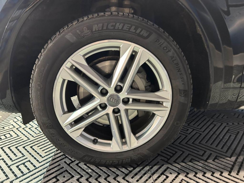 Photo 50 de l'offre de AUDI Q5  40 TDI  2.0 190 S tronic 7 Quattro S line à 31490€ chez MKP Distribution