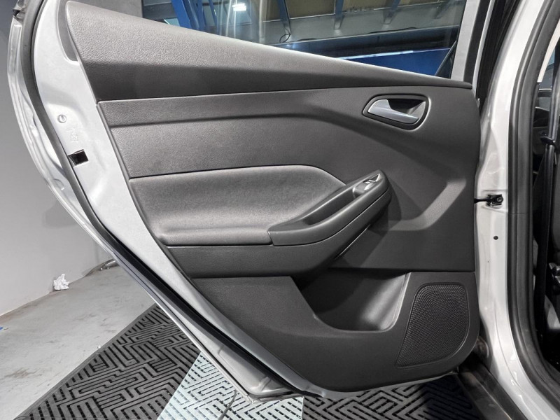 Photo 33 de l'offre de FORD FOCUS 1.0 Ecoboost 125 Titanium BVM à 9490€ chez MKP Distribution