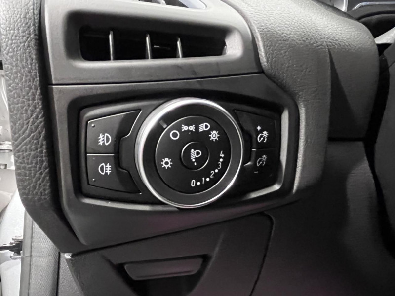 Photo 17 de l'offre de FORD FOCUS 1.0 Ecoboost 125 Titanium BVM à 9490€ chez MKP Distribution