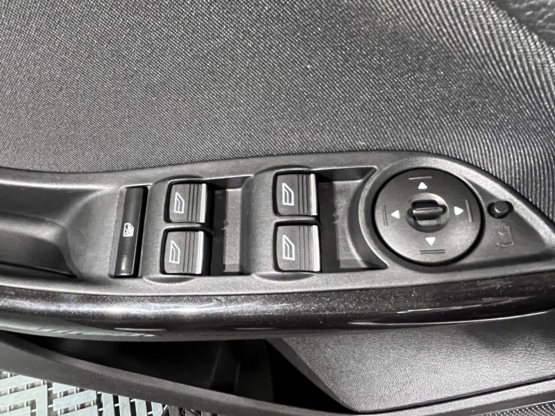 Photo 28 de l'offre de FORD FOCUS 1.0 Ecoboost 125 Titanium BVM à 9490€ chez MKP Distribution