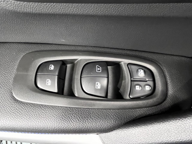 Photo 32 de l'offre de RENAULT KADJAR 1.2 TCe 130 Energy S-Edition EDC à 16990€ chez MKP Distribution