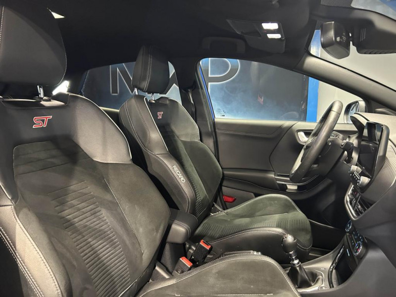Photo 39 de l'offre de FORD PUMA  1.5 EcoBoost 200 ST BVM6  à 26490€ chez MKP Distribution