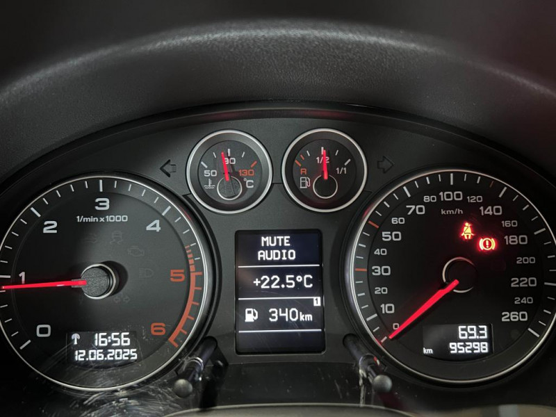 Photo 19 de l'offre de AUDI A3 CABRIOLET 1.9 TDI 105 Ambition BVM à 10990€ chez MKP Distribution