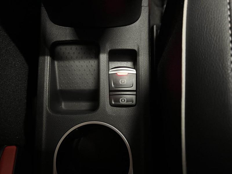 Photo 23 de l'offre de RENAULT CAPTUR 1.5 DCi 115 INTENS BVM  à 15990€ chez MKP Distribution