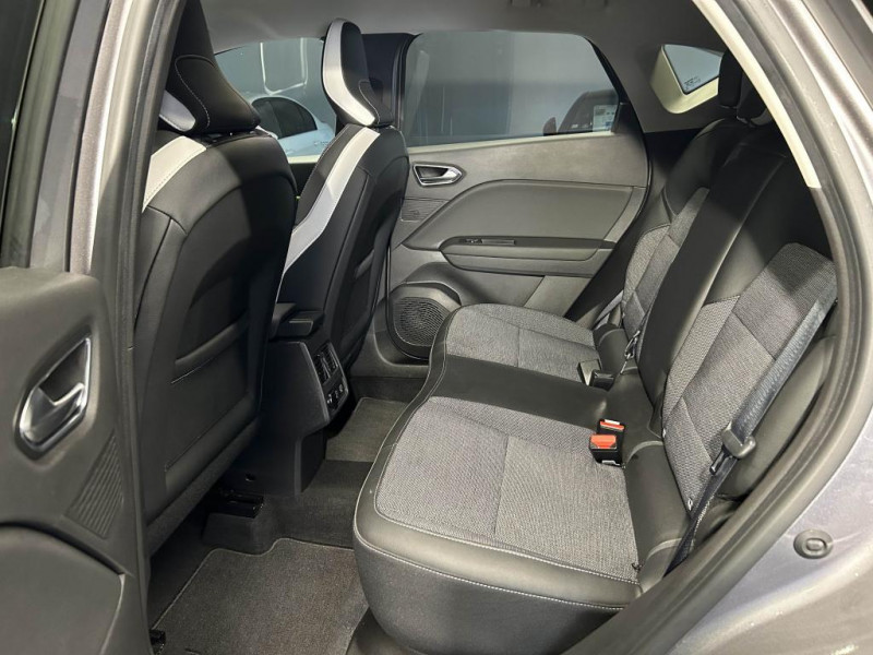 Photo 31 de l'offre de RENAULT CAPTUR 1.5 DCi 115 INTENS BVM  à 15990€ chez MKP Distribution