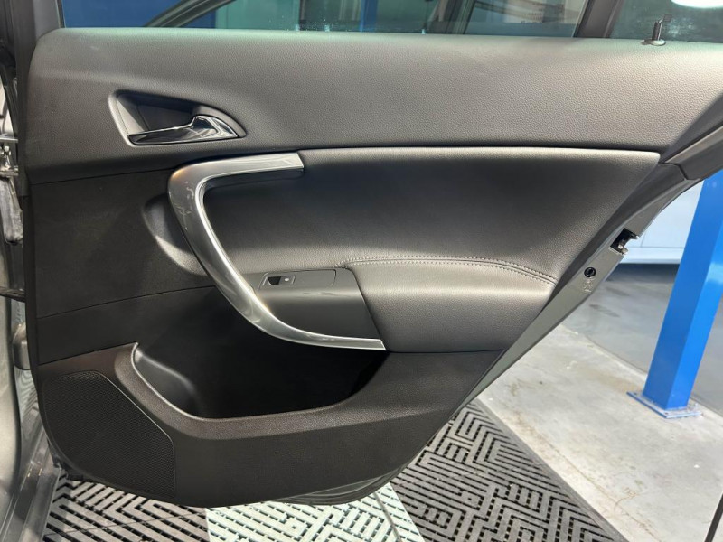 Photo 31 de l'offre de OPEL INSIGNIA Sports Tourer 1.6 CDTI 136  Elite BVA à 12490€ chez MKP Distribution