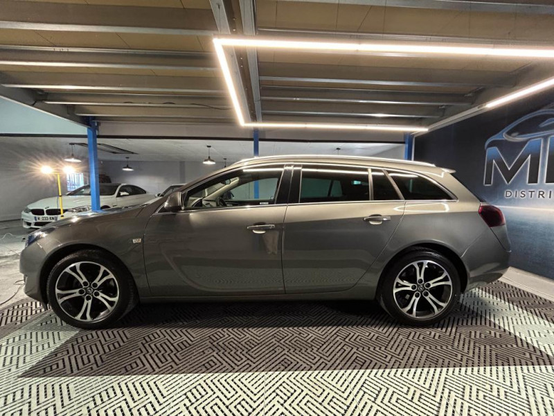 Photo 2 de l'offre de OPEL INSIGNIA Sports Tourer 1.6 CDTI 136  Elite BVA à 12490€ chez MKP Distribution
