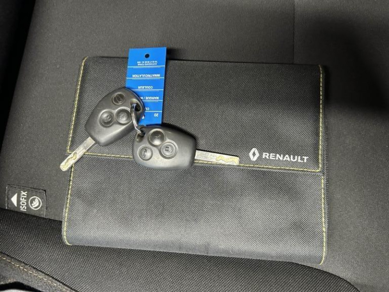 Photo 37 de l'offre de RENAULT TRAFIC Combi L1 1.6 dCi 125 Energy Zen 8 places  à 20490€ chez MKP Distribution