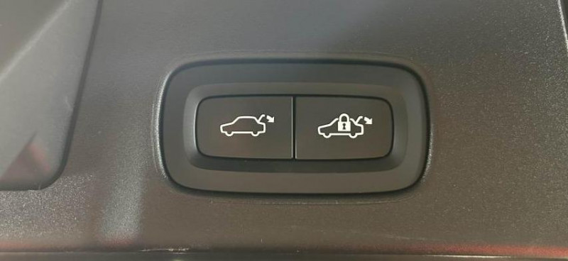 Photo 10 de l'offre de VOLVO V90  D4 2.0 190 Geartronic 8 R-Design  à 27990€ chez MKP Distribution