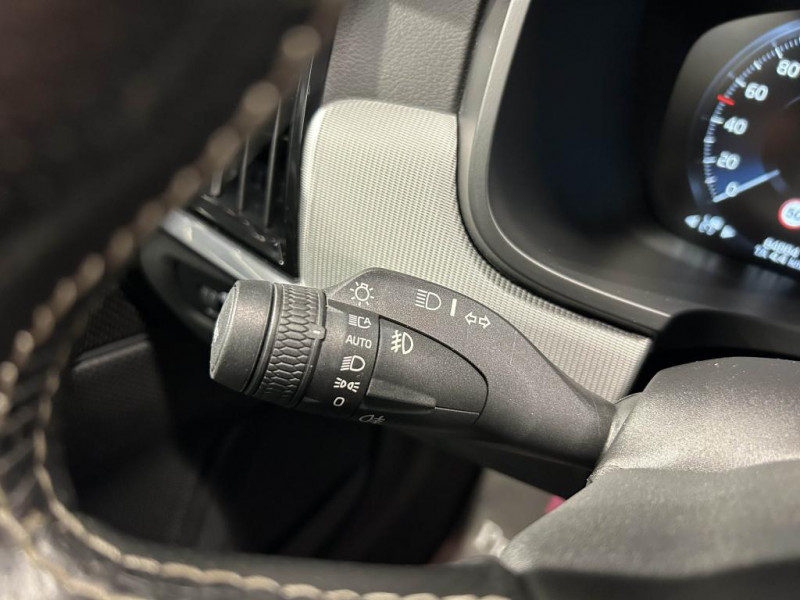 Photo 17 de l'offre de VOLVO V90  D4 2.0 190 Geartronic 8 R-Design  à 27990€ chez MKP Distribution