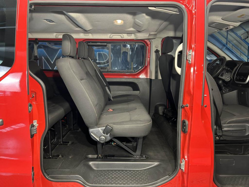 Photo 26 de l'offre de RENAULT TRAFIC Combi L1 1.6 dCi 125 Energy Zen 8 places  à 20490€ chez MKP Distribution