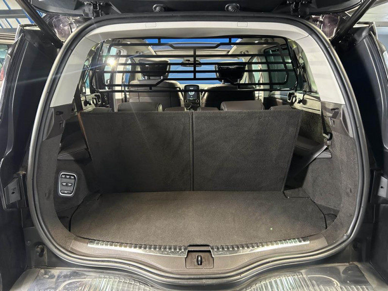 Photo 10 de l'offre de RENAULT ESPACE 1.8 Tce 225 Energy Initiale Paris EDC 7 places à 23990€ chez MKP Distribution