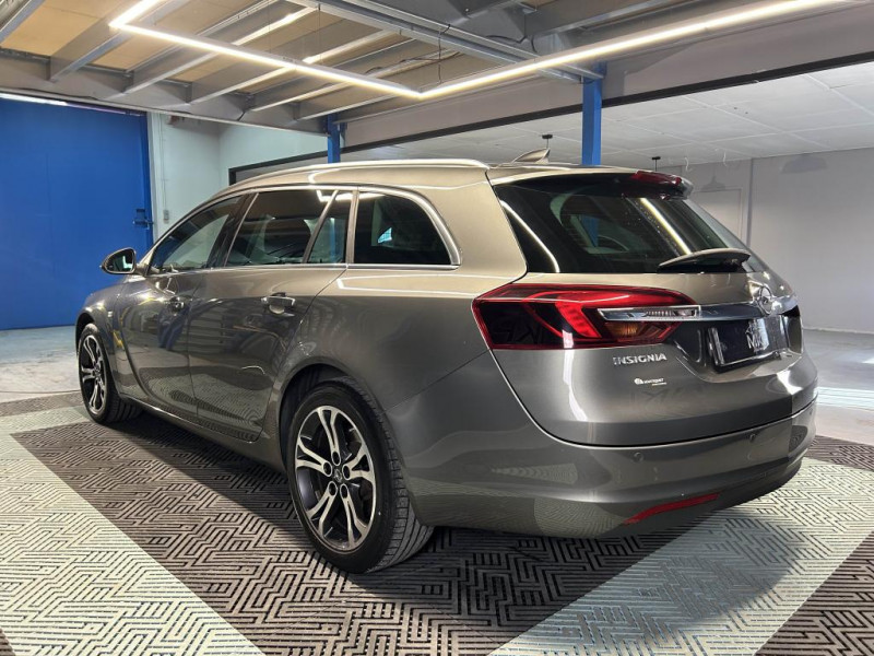 Photo 3 de l'offre de OPEL INSIGNIA Sports Tourer 1.6 CDTI 136  Elite BVA à 12490€ chez MKP Distribution