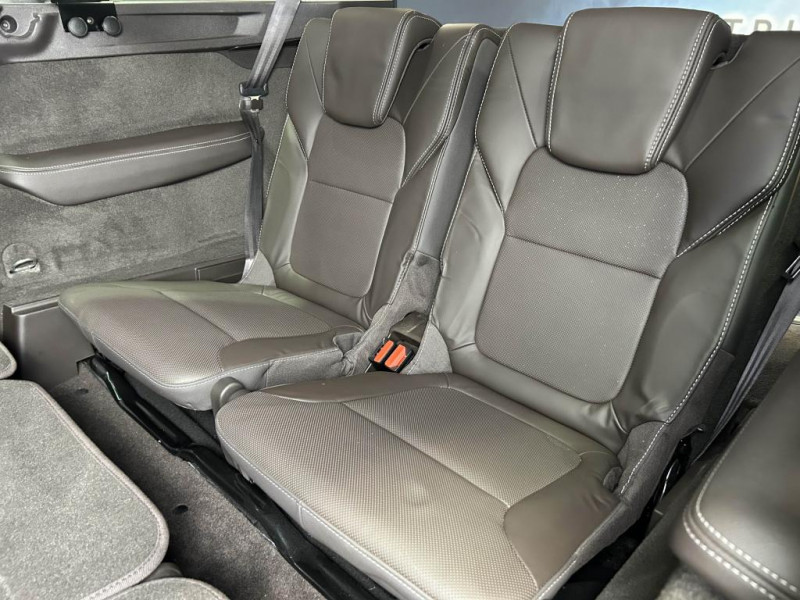 Photo 36 de l'offre de RENAULT ESPACE 1.8 Tce 225 Energy Initiale Paris EDC 7 places à 23990€ chez MKP Distribution