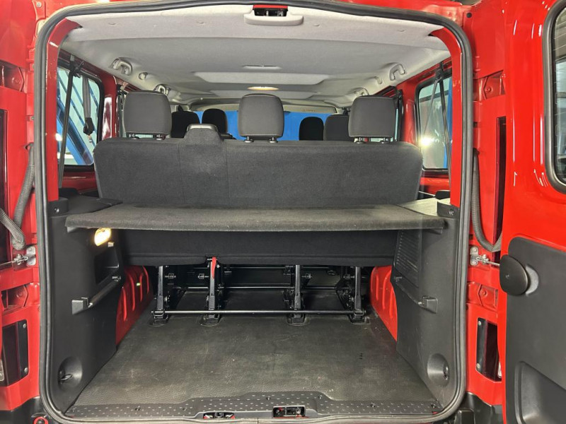 Photo 11 de l'offre de RENAULT TRAFIC Combi L1 1.6 dCi 125 Energy Zen 8 places  à 20490€ chez MKP Distribution