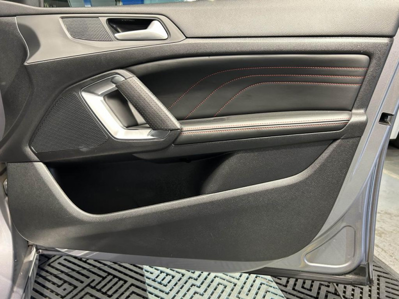 Photo 37 de l'offre de PEUGEOT 308 SW  2.0 HDi 150 EAT6 GT Line à 15490€ chez MKP Distribution