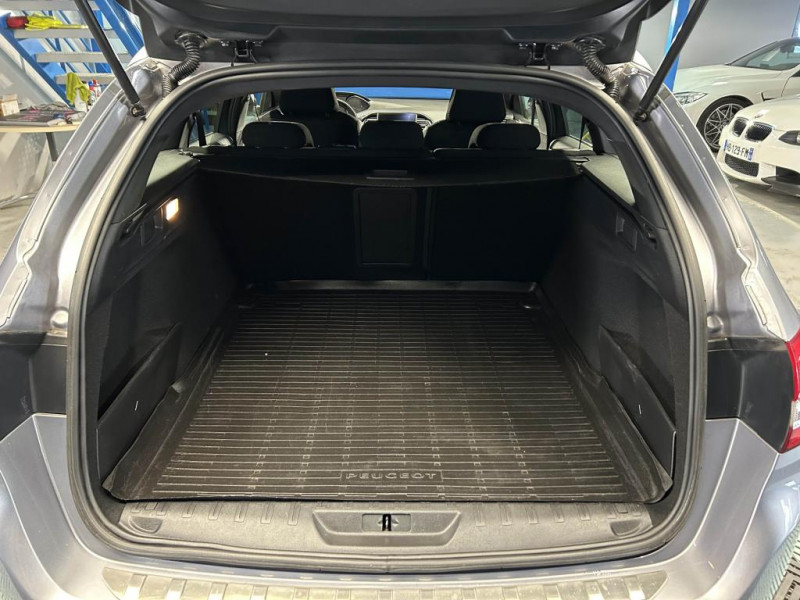 Photo 9 de l'offre de PEUGEOT 308 SW  2.0 HDi 150 EAT6 GT Line à 15490€ chez MKP Distribution