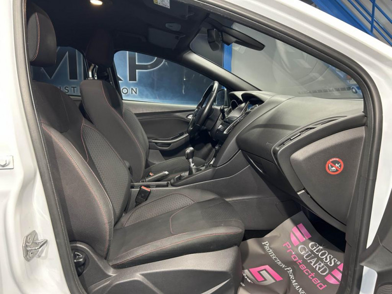 Photo 36 de l'offre de FORD FOCUS 1.0 EcoBoost 125  ST Line BVM à 11490€ chez MKP Distribution