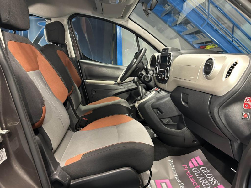 Photo 30 de l'offre de PEUGEOT PARTNER 1.6 BlueHDi 100  Active BVM à 12490€ chez MKP Distribution