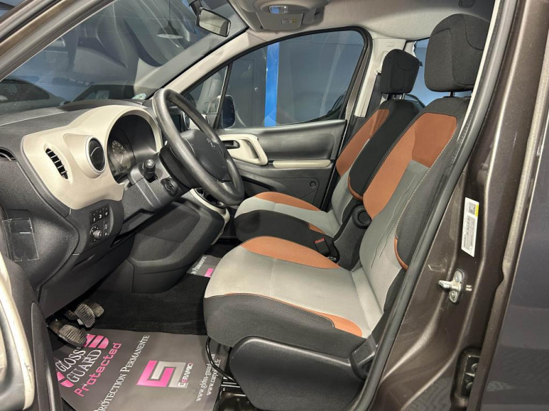 Photo 22 de l'offre de PEUGEOT PARTNER 1.6 BlueHDi 100  Active BVM à 12490€ chez MKP Distribution