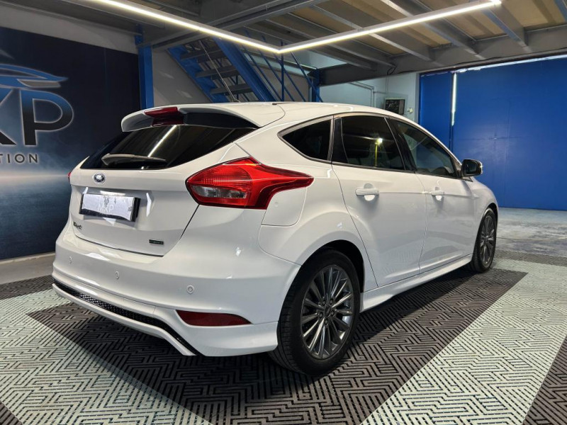 Photo 5 de l'offre de FORD FOCUS 1.0 EcoBoost 125  ST Line BVM à 11490€ chez MKP Distribution