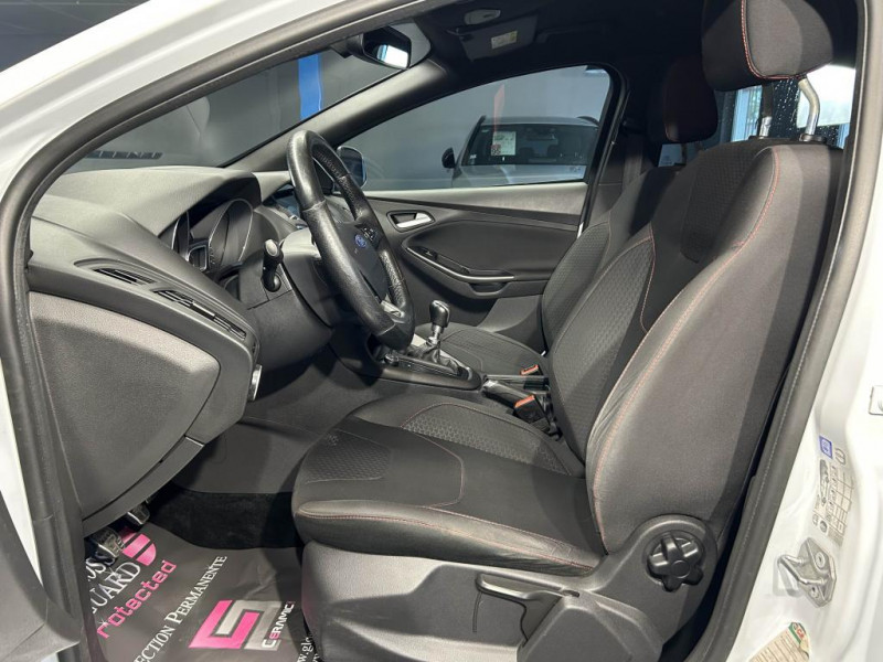 Photo 26 de l'offre de FORD FOCUS 1.0 EcoBoost 125  ST Line BVM à 11490€ chez MKP Distribution