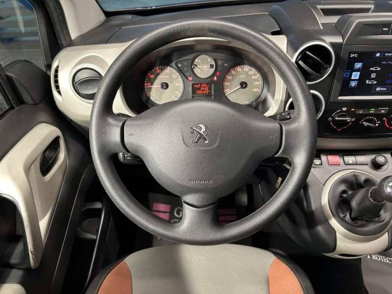 Photo 13 de l'offre de PEUGEOT PARTNER 1.6 BlueHDi 100  Active BVM à 12490€ chez MKP Distribution