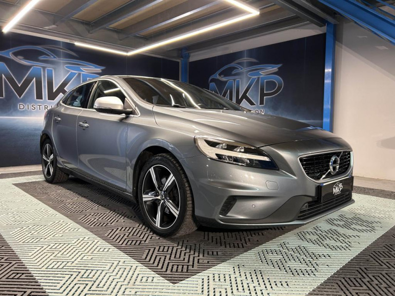 Photo 7 de l'offre de VOLVO V40 D2  2.0  120  R-DESIGN  BVM à 15490€ chez MKP Distribution