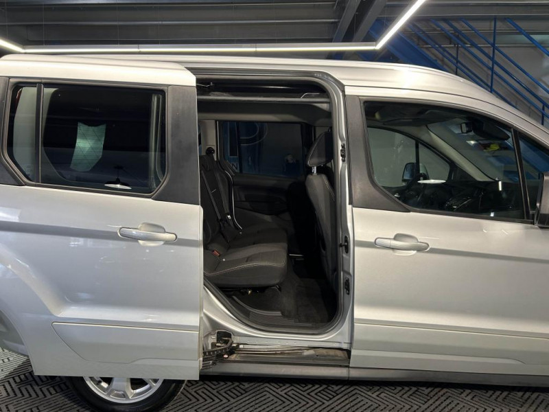 Photo 36 de l'offre de FORD TRANSIT CONNECT/TOURNEO CONNECT  1.0 EcoBoost 100 Titanium BVM à 12990€ chez MKP Distribution