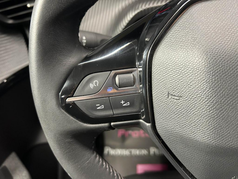 Photo 13 de l'offre de PEUGEOT 208 1.5  BlueHDi 100 Style BVM  à 13990€ chez MKP Distribution