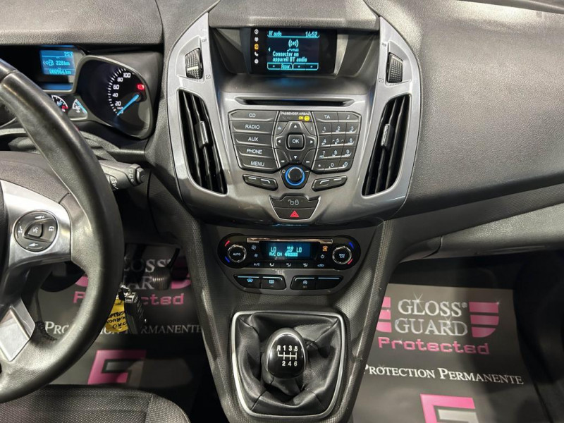 Photo 20 de l'offre de FORD TRANSIT CONNECT/TOURNEO CONNECT  1.0 EcoBoost 100 Titanium BVM à 12990€ chez MKP Distribution