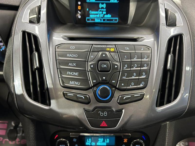 Photo 21 de l'offre de FORD TRANSIT CONNECT/TOURNEO CONNECT  1.0 EcoBoost 100 Titanium BVM à 12990€ chez MKP Distribution