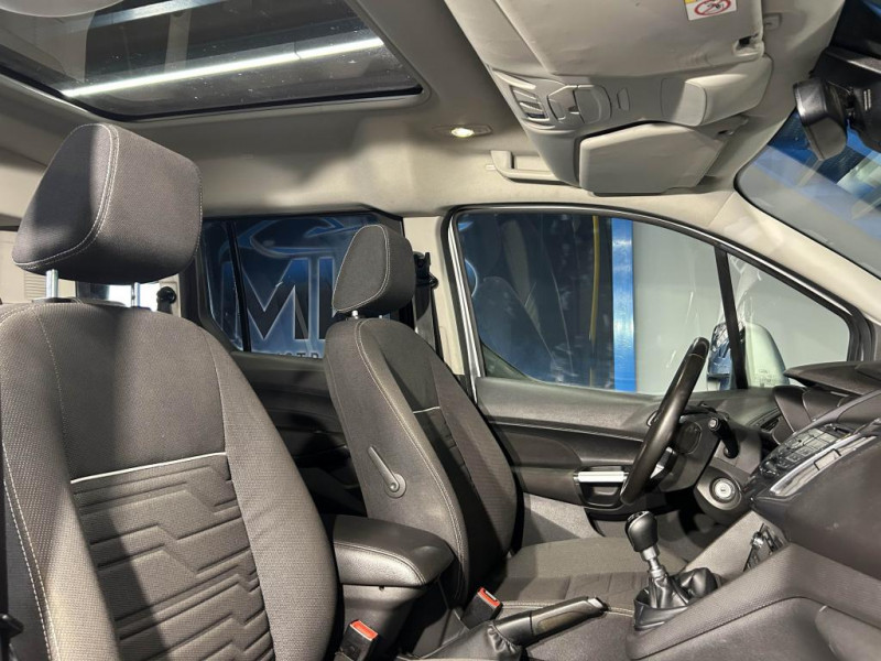 Photo 44 de l'offre de FORD TRANSIT CONNECT/TOURNEO CONNECT  1.0 EcoBoost 100 Titanium BVM à 12990€ chez MKP Distribution