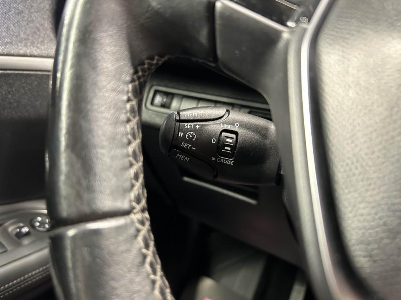 Photo 19 de l'offre de PEUGEOT 3008  1.6 BlueHDi  120  Allure BVM à 12990€ chez MKP Distribution