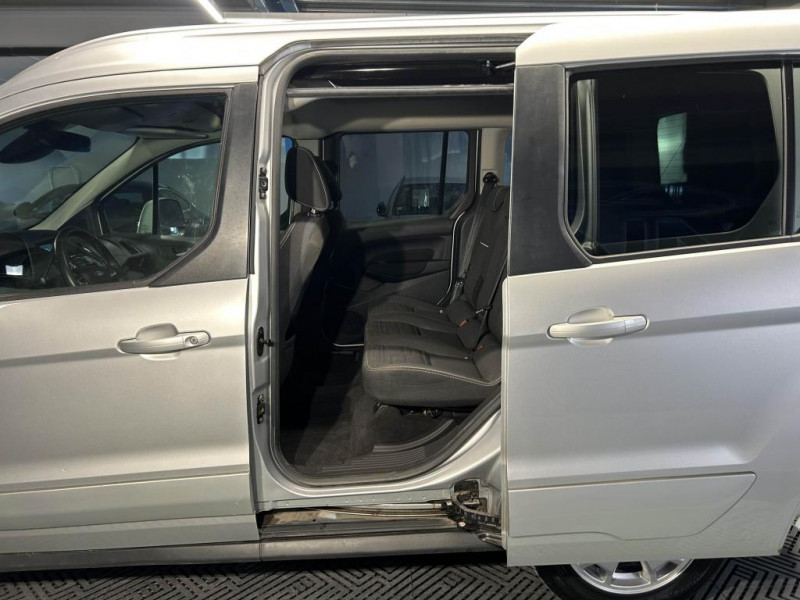 Photo 32 de l'offre de FORD TRANSIT CONNECT/TOURNEO CONNECT  1.0 EcoBoost 100 Titanium BVM à 12990€ chez MKP Distribution