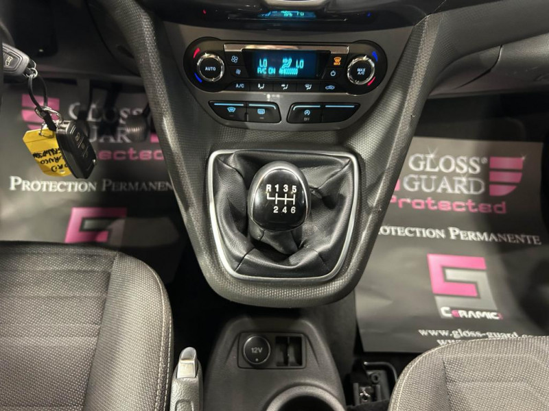 Photo 23 de l'offre de FORD TRANSIT CONNECT/TOURNEO CONNECT  1.0 EcoBoost 100 Titanium BVM à 12990€ chez MKP Distribution