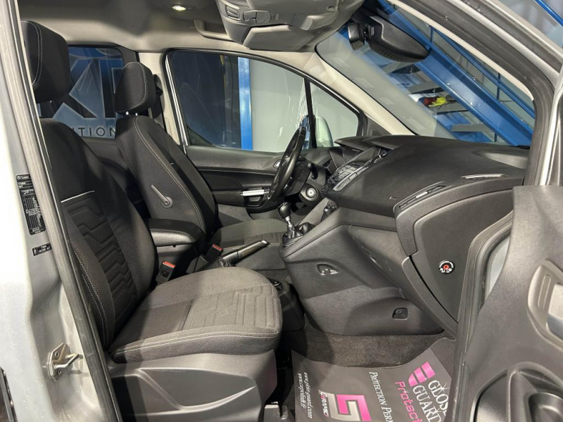 Photo 42 de l'offre de FORD TRANSIT CONNECT/TOURNEO CONNECT  1.0 EcoBoost 100 Titanium BVM à 12990€ chez MKP Distribution