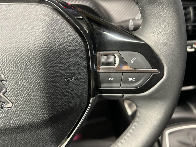 Photo 14 de l'offre de PEUGEOT 208 1.5  BlueHDi 100 Style BVM  à 13990€ chez MKP Distribution