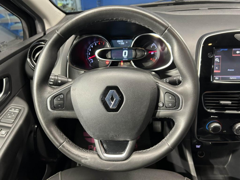 Photo 11 de l'offre de RENAULT CLIO 0.9 90 LIMITED BVM à 7990€ chez MKP Distribution