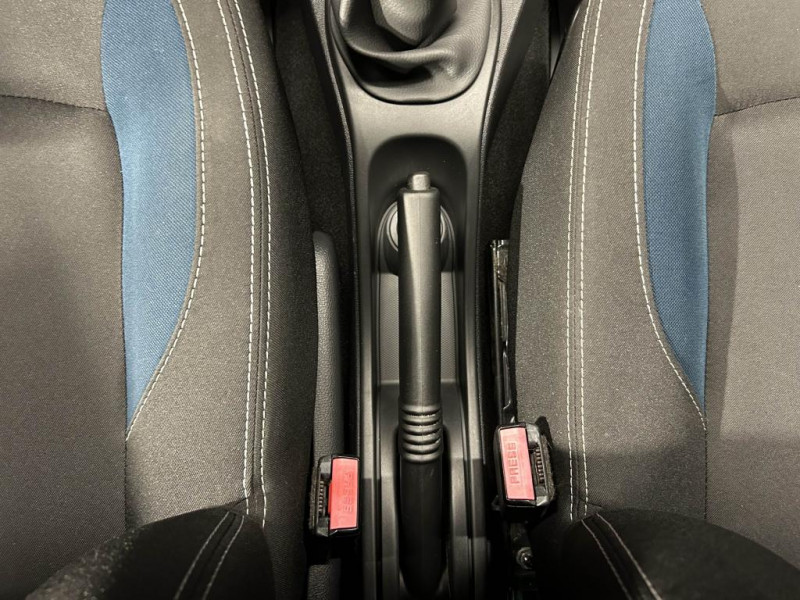 Photo 20 de l'offre de DACIA DUSTER 1.5 dCi 110 10 ANS BVM  à 10990€ chez MKP Distribution
