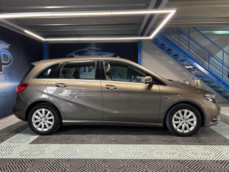 Photo 6 de l'offre de MERCEDES-BENZ CLASSE B  200 D BlueEFFICIENCY Design BVA à 14990€ chez MKP Distribution