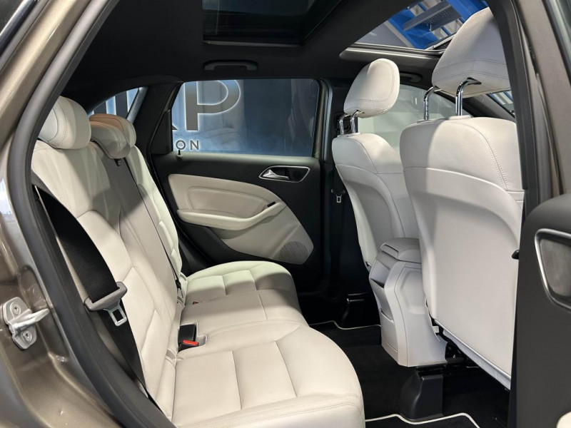 Photo 38 de l'offre de MERCEDES-BENZ CLASSE B  200 D BlueEFFICIENCY Design BVA à 14990€ chez MKP Distribution